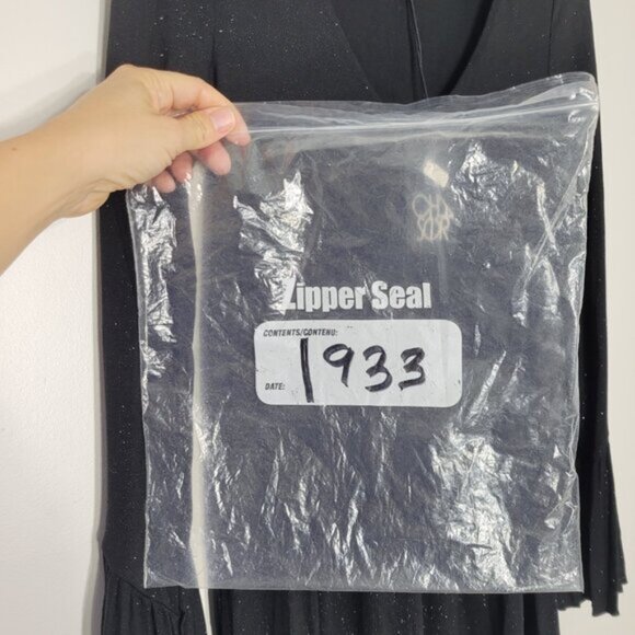 Chaser NEW Women's Black Long Bell Sleeves Sparkle V-neck Shift Dress Sz S NWT - Picture 10 of 10